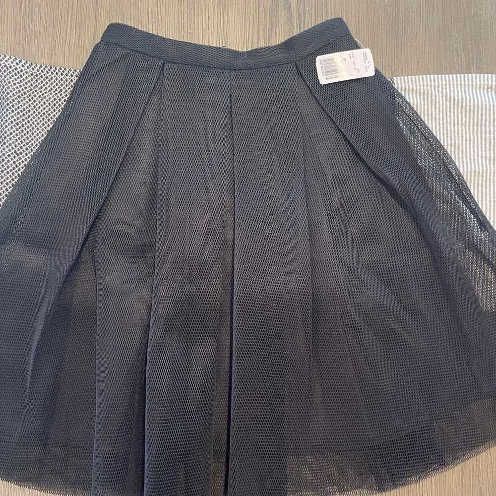 🔥$5 SALE🔥 NWT Black Skirt - Picture 3 of 6